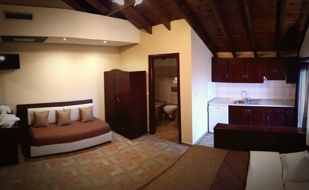 Filippion Hotel Keramotí Habitación foto